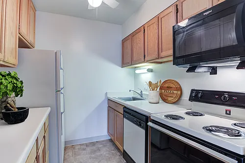 Park Towers Apartments Photo 1