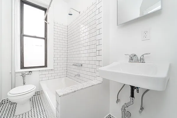 Rented by Modern Spaces | media 3