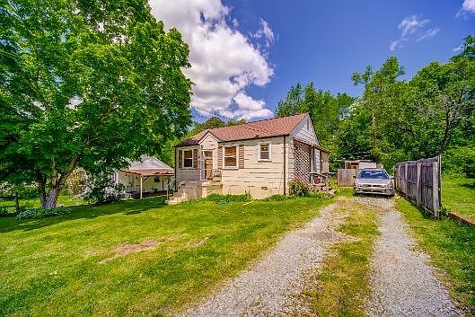 2nd image of 1243 Greenfield Dr