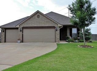 2300 NW 193rd St, Edmond, OK 73012