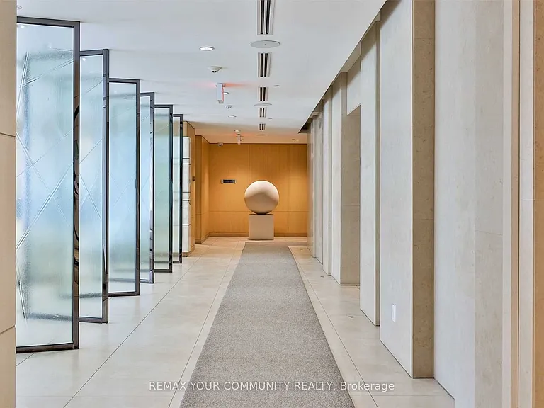 120 Harrison Garden Blvd #533 — Photo 12