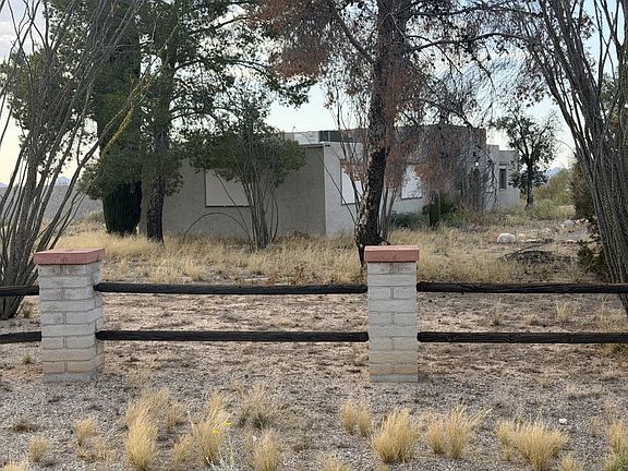 3rd image of 15705 W Diamond Bell Ranch Rd