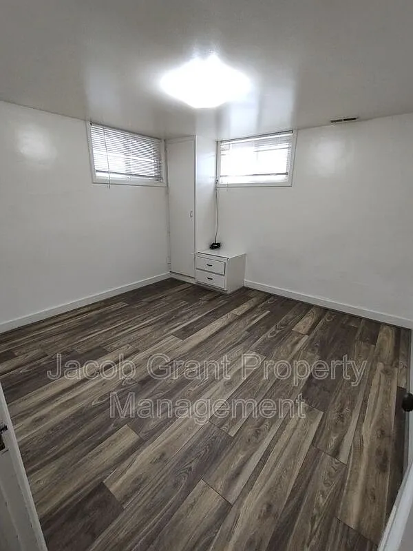1 bed, 1.0 bath, 400 sqft, $555 — Photo 4