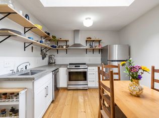 3 Island Ave APT 1, Kittery, ME 03904