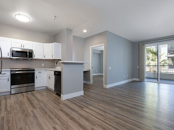 5th image of 190 Ryland St APT 1323