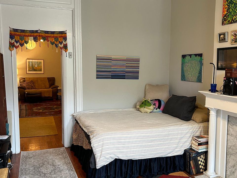 front entrance room, bedroom or other use....