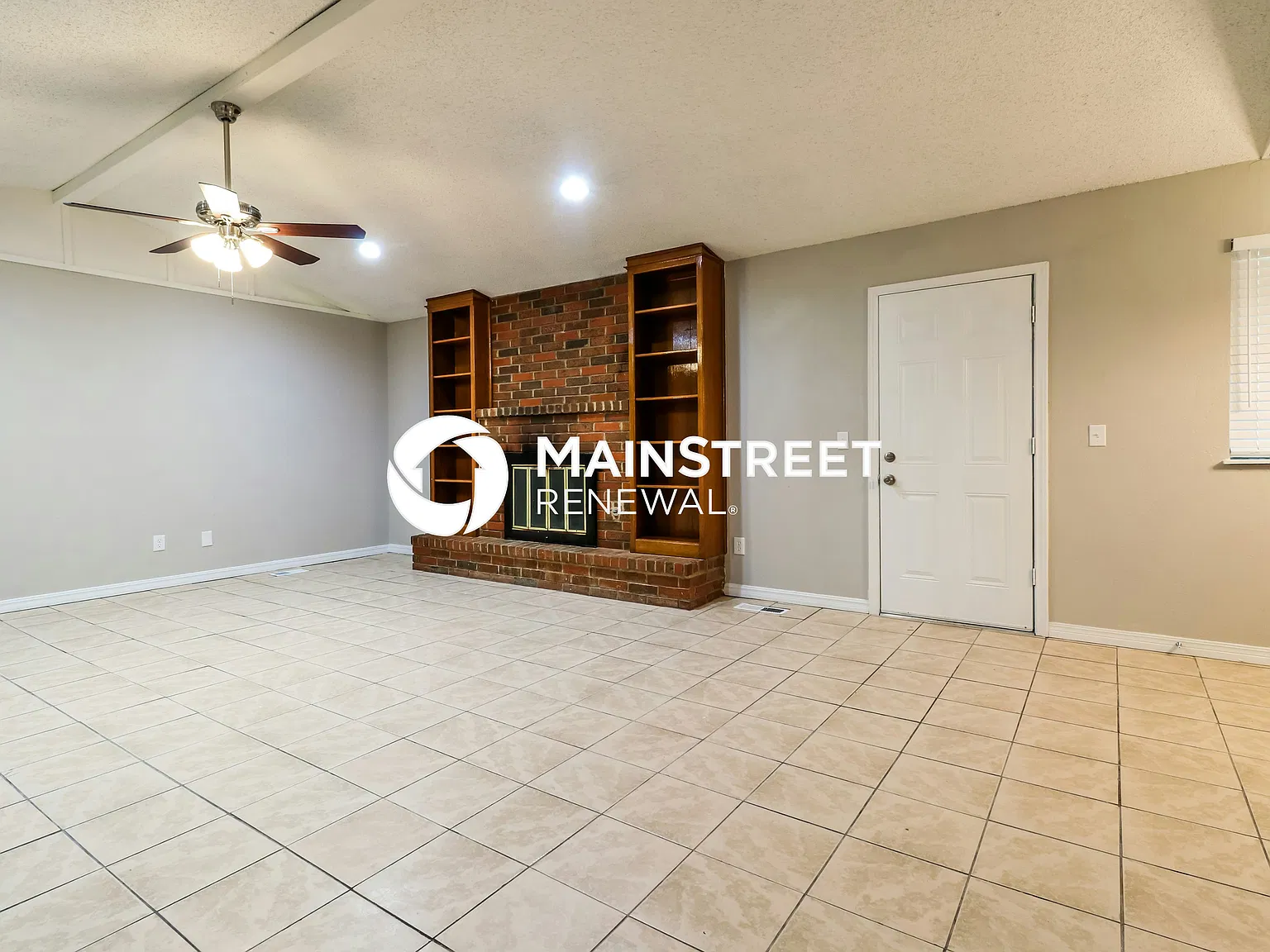 829 N Robinson Ave — Photo 3
