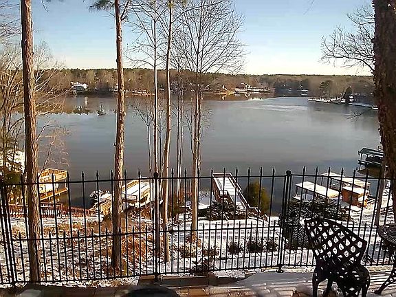 4th image of 27 Fox Tail Ct