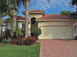 160 Palm Cir, Atlantis, FL 33462