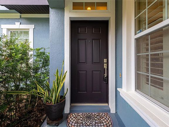3rd image of 6820 Thornhill Cir