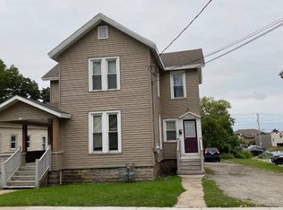 525 High Ave #A, Oshkosh, WI 54901