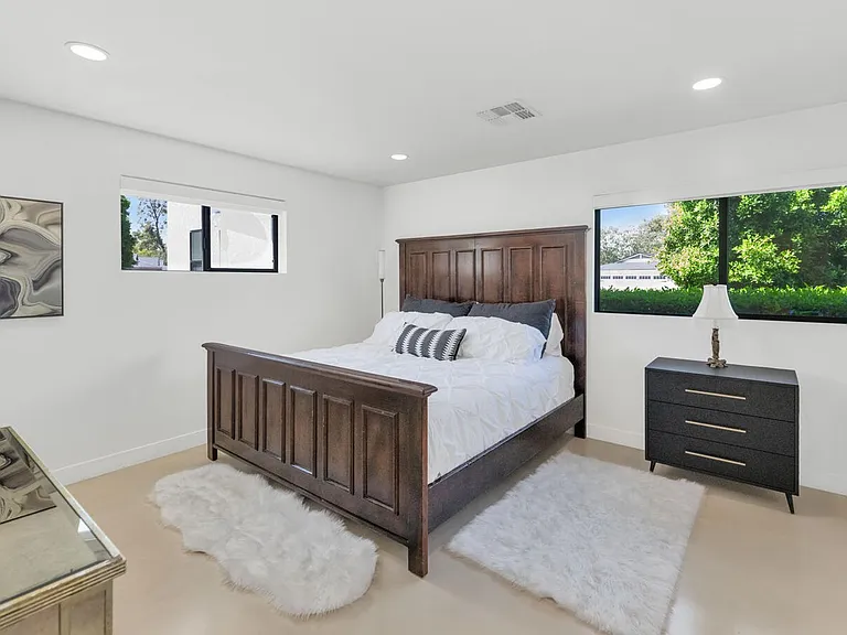 3420 E Oregon Ave — Photo 19