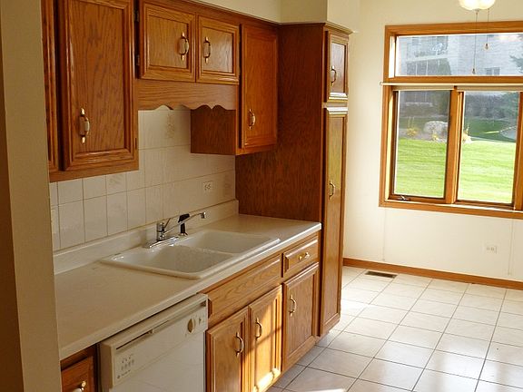3rd image of 18423 Pine Cone Dr APT 1