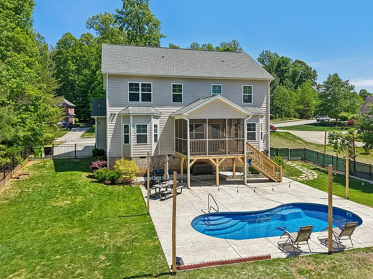 3924 Fox Grove Trl — Photo 34