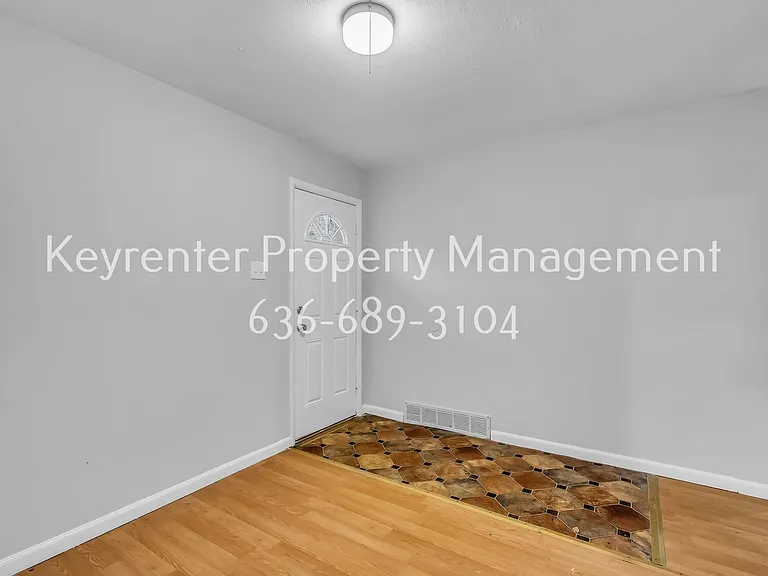 10521 Duke Dr — Photo 7