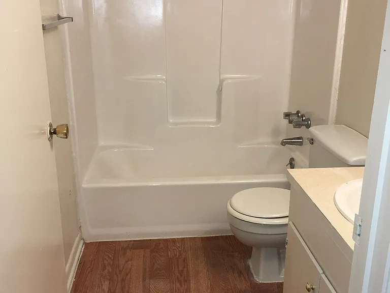110 S Avenue M — Photo 15