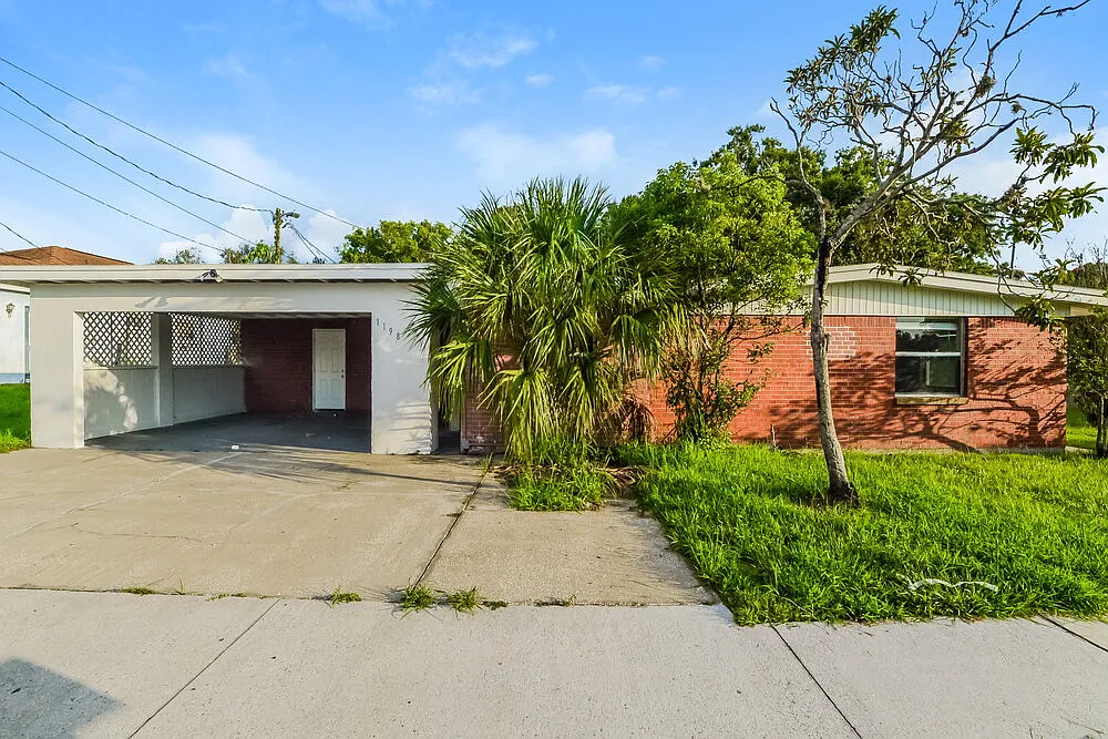 3 bed, 1.5 bath, 1145 sqft, $1,890 — Photo 1