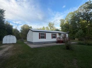 1505 E Van Buren St, White Cloud, MI 49349