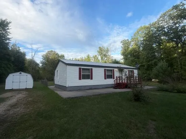 1505 E Van Buren St, White Cloud, MI 49349