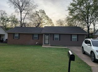 122 N Sawmill Rd, Searcy, AR 72143