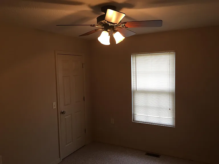 1115 N Missouri Dr — Photo 15