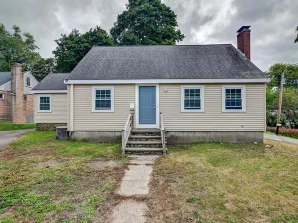 359 Union St, Braintree, MA 02184