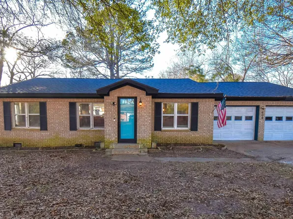 608 S Garland St, Overton, TX 75684