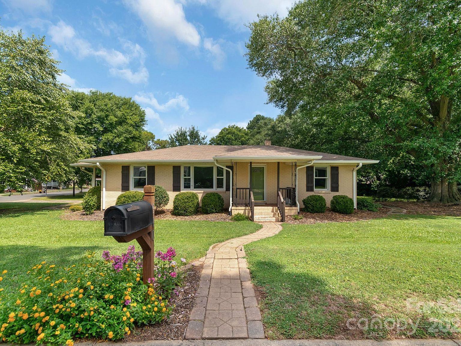 810 Lakeview Dr, Pineville, NC 28134 | Zillow