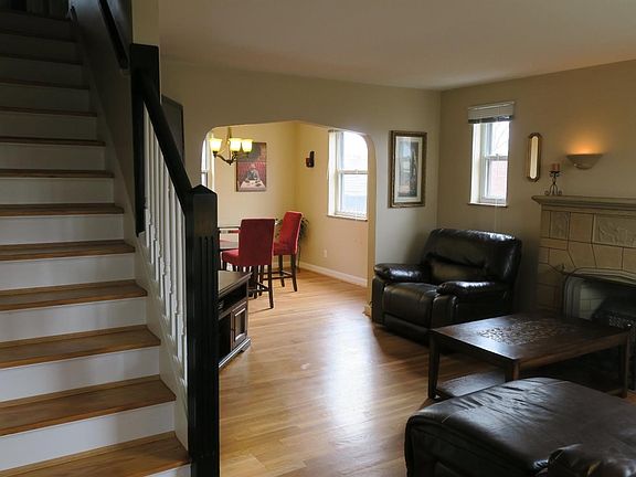 3rd image of 3942 Grace Ave