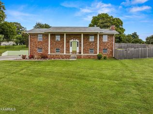 1611 El Prado Dr, Knoxville, TN 37922