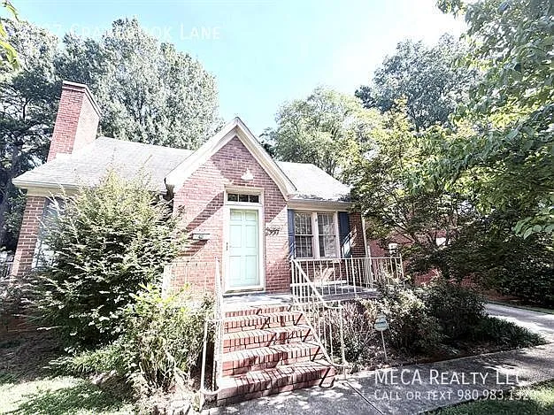 2537 Cranbrook Lane — Photo 2
