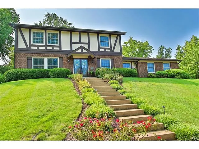 440 Glan Tai Dr photo 1