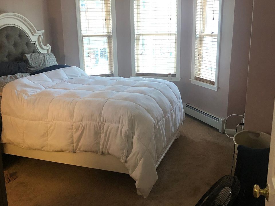 2nd image of 30 Mortson St