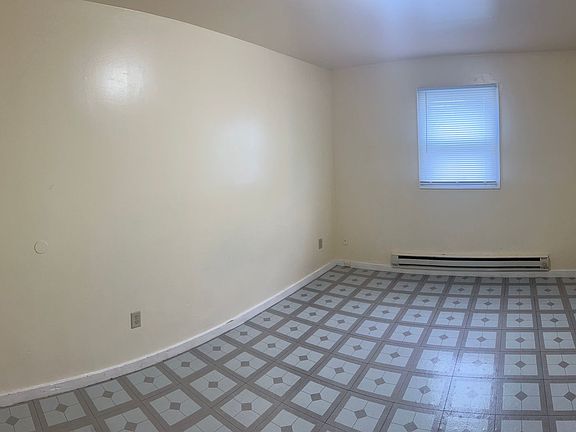 5th image of 183 N Wildwood Ave Unit 1