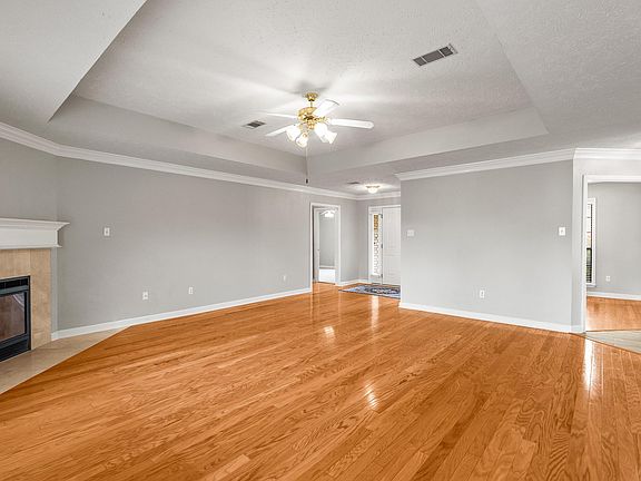 5th image of 3435 Bay Berry Rd
