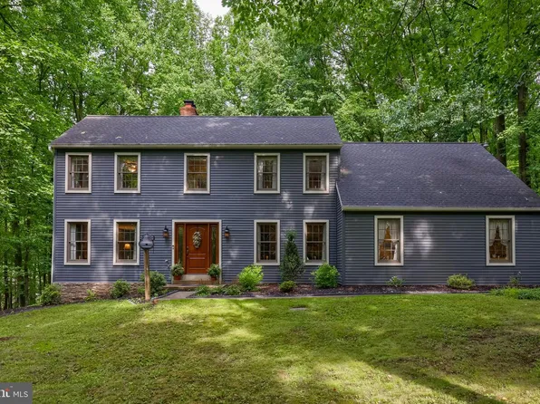 1231 Ash Ln, Lebanon, PA 17042