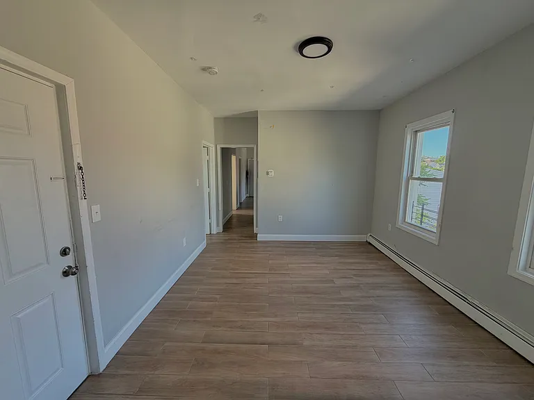 430 Union Ave #3 — Photo 2