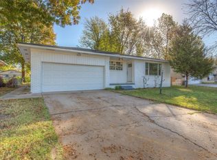 233 S 102nd Ave E, Tulsa, OK 74128