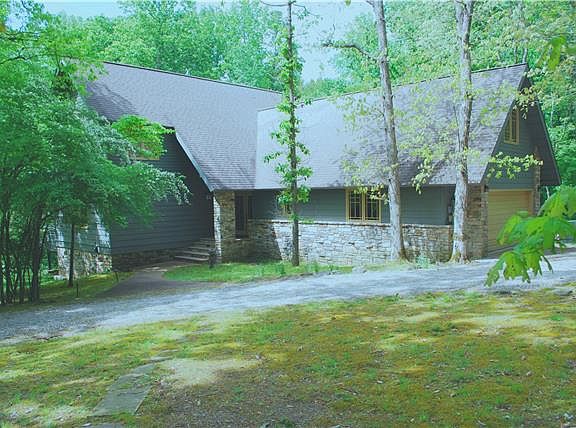 2nd image of 134 Tomlinson Ln