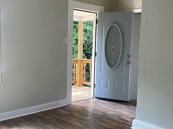 4th image of 209 Willow St