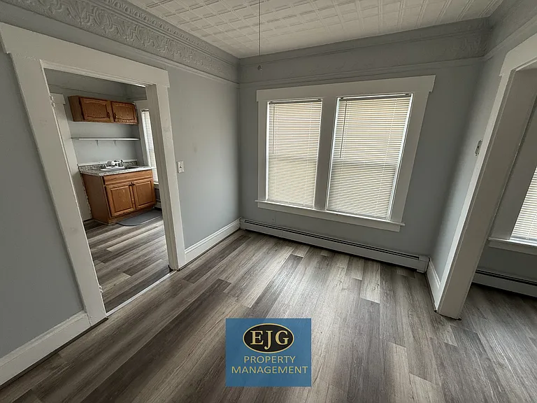 23 S Main St #4 — Photo 4