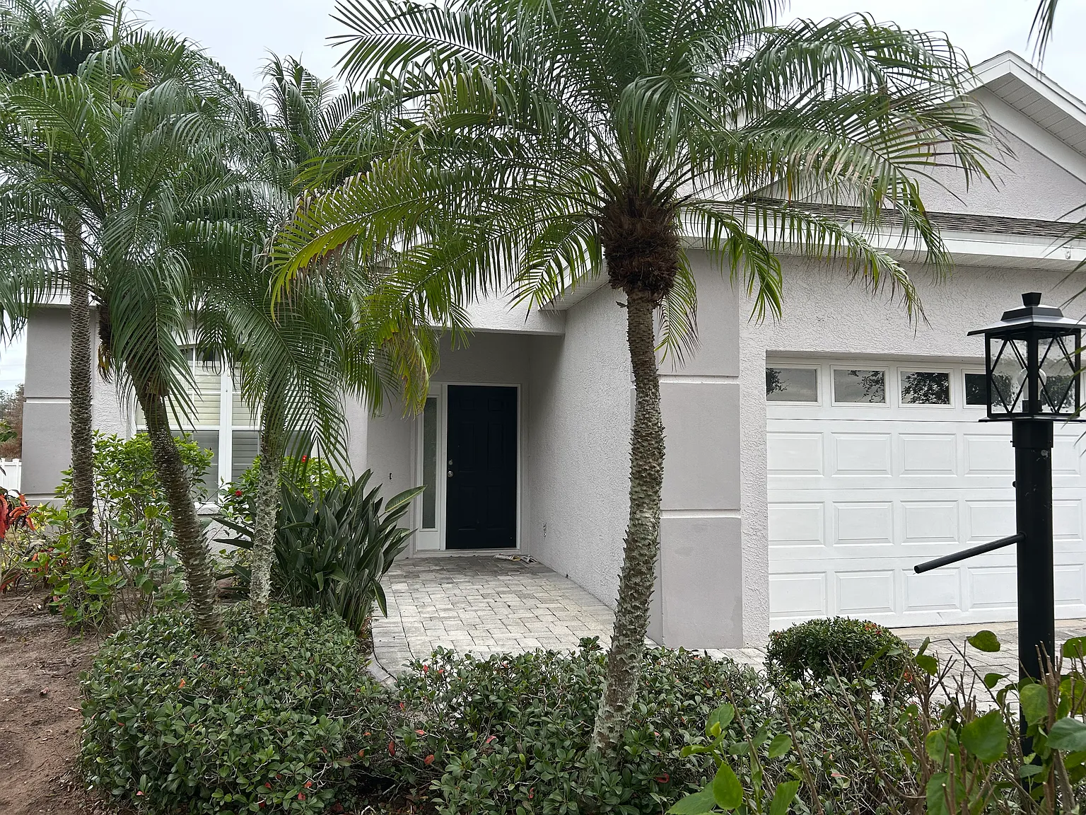 3 bed, 1802 sqft, $2,900 — Photo 2