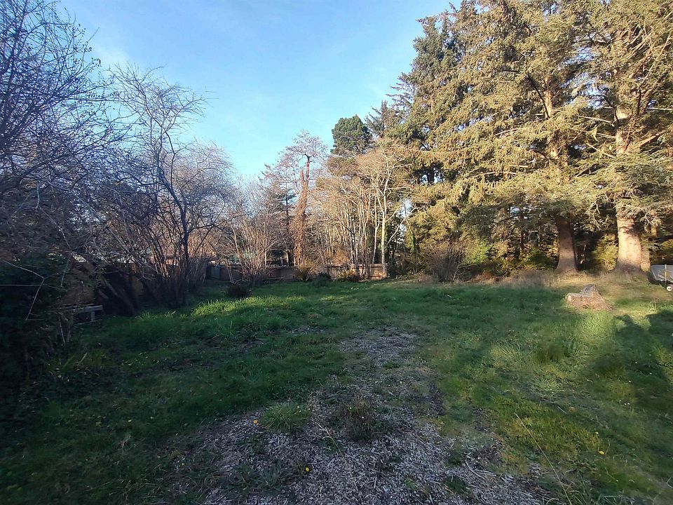 1st image of 1832 W Adams Ave
