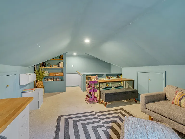 Room Over Garage / Bedroom #4