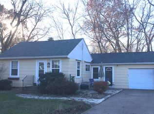 3409 40th St, Moline, IL 61265