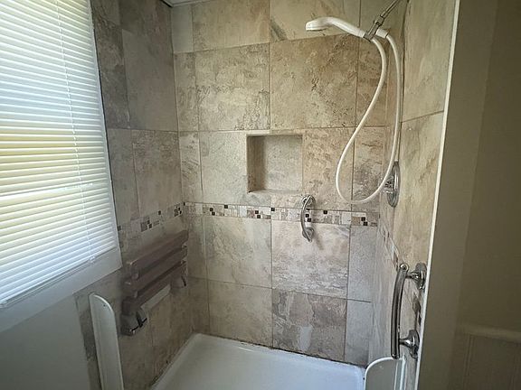 4th image of 294 Saratoga St #43600D507