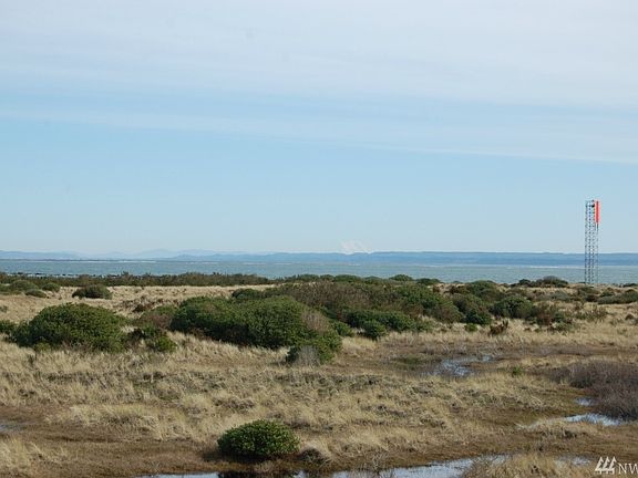 3rd image of 1392 E Ocean Shores Blvd SW