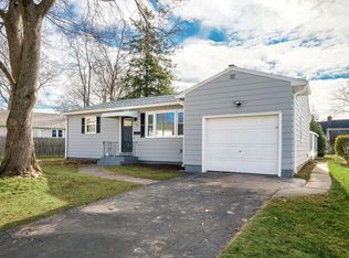 11 Day St, Newington, CT 06111