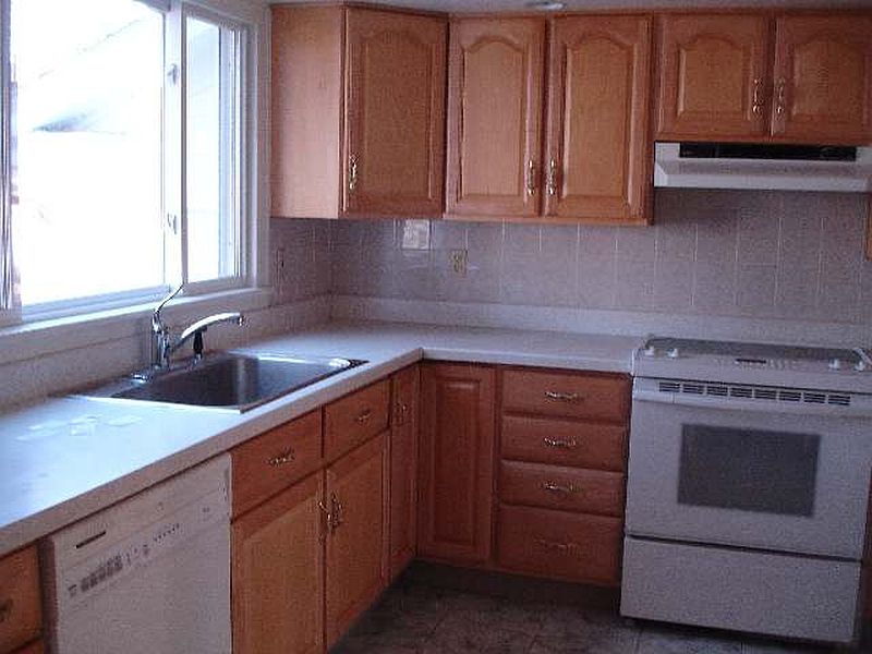 3rd image of 28 SMITH Road