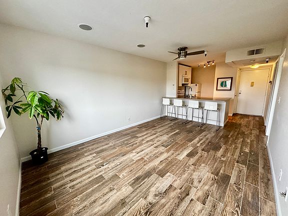 2nd image of 3830 Avenida Del Presidente APT 42